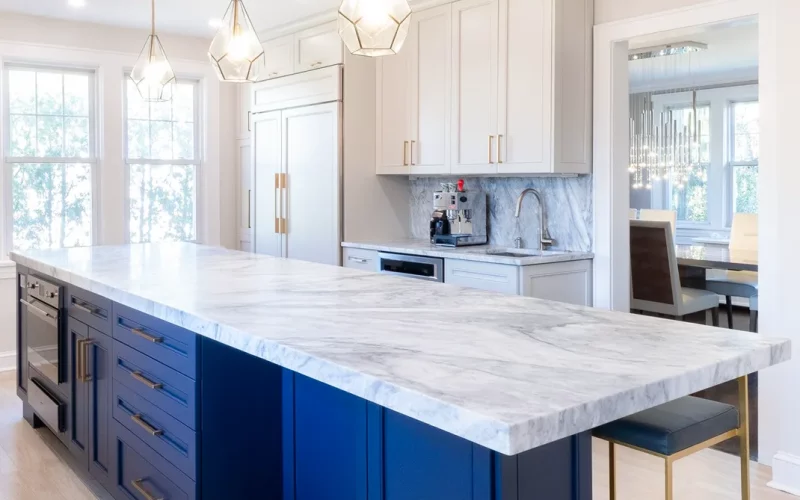 15-beautiful-kitchen-quartz-countertop-ideas-9